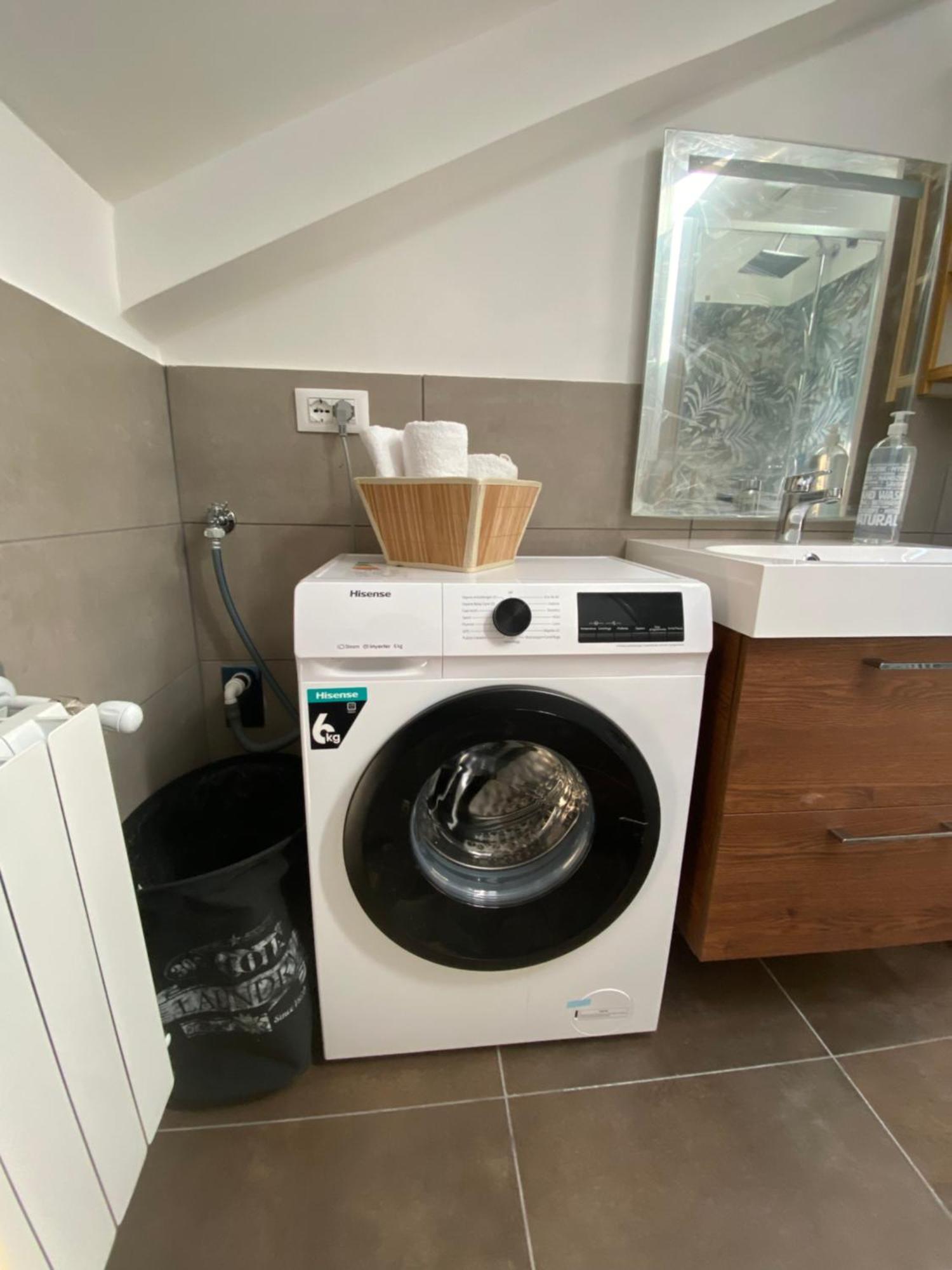 Happyhouse Apartment Turin Bagian luar foto
